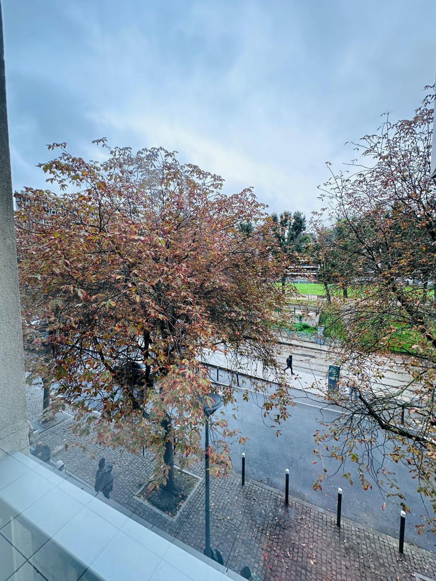 Апартаменты Sri-Indo Bobigny Paris Экстерьер фото